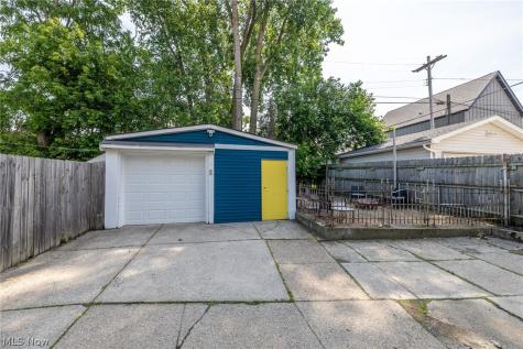 1337 W 67th Street Cleveland OH 44102
