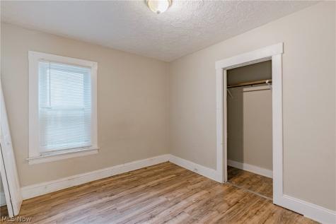 379 E 162nd Street Cleveland OH 44110