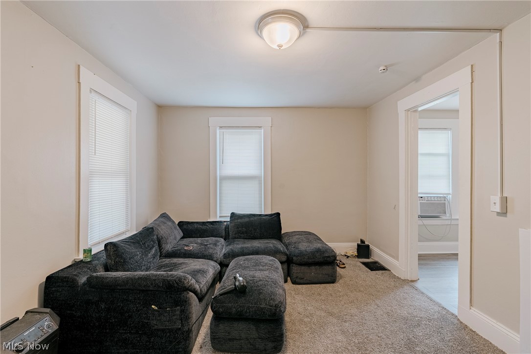 379 E 162nd Street Cleveland OH 44110