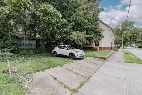379 E 162nd Street Cleveland OH 44110