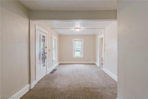379 E 162nd Street Cleveland OH 44110