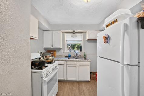 7222 Dearborn Avenue Cleveland OH 44102