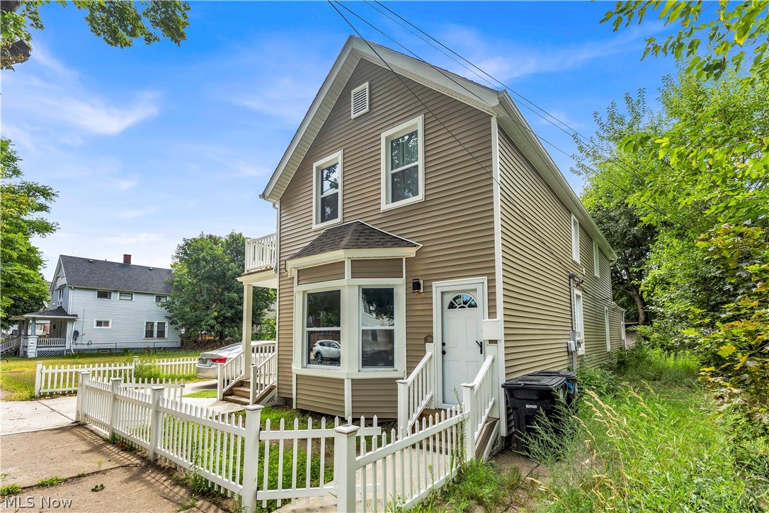 3107 Seymour Avenue Cleveland OH 44113