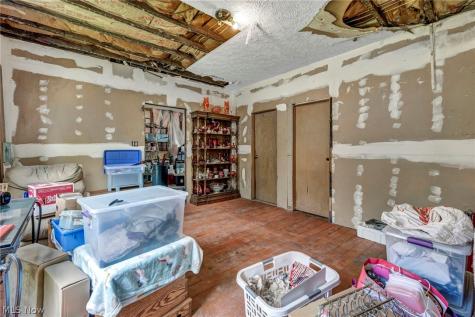 1813 Lexington Avenue Lorain OH 44052