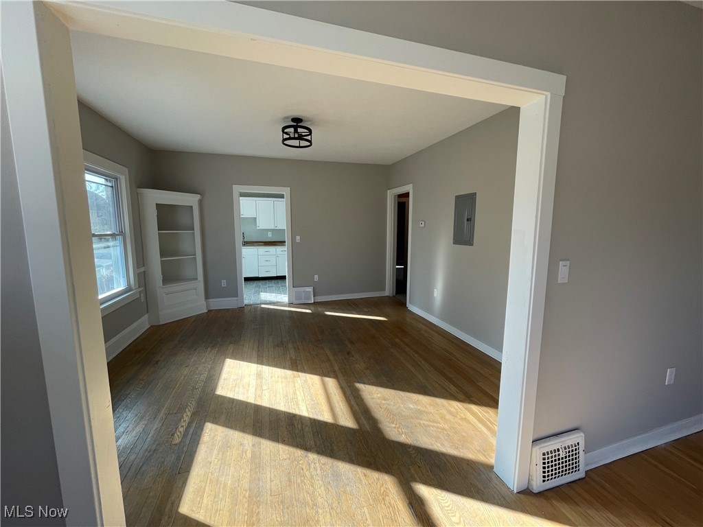 1618 Parkwood Road Lakewood OH 44107