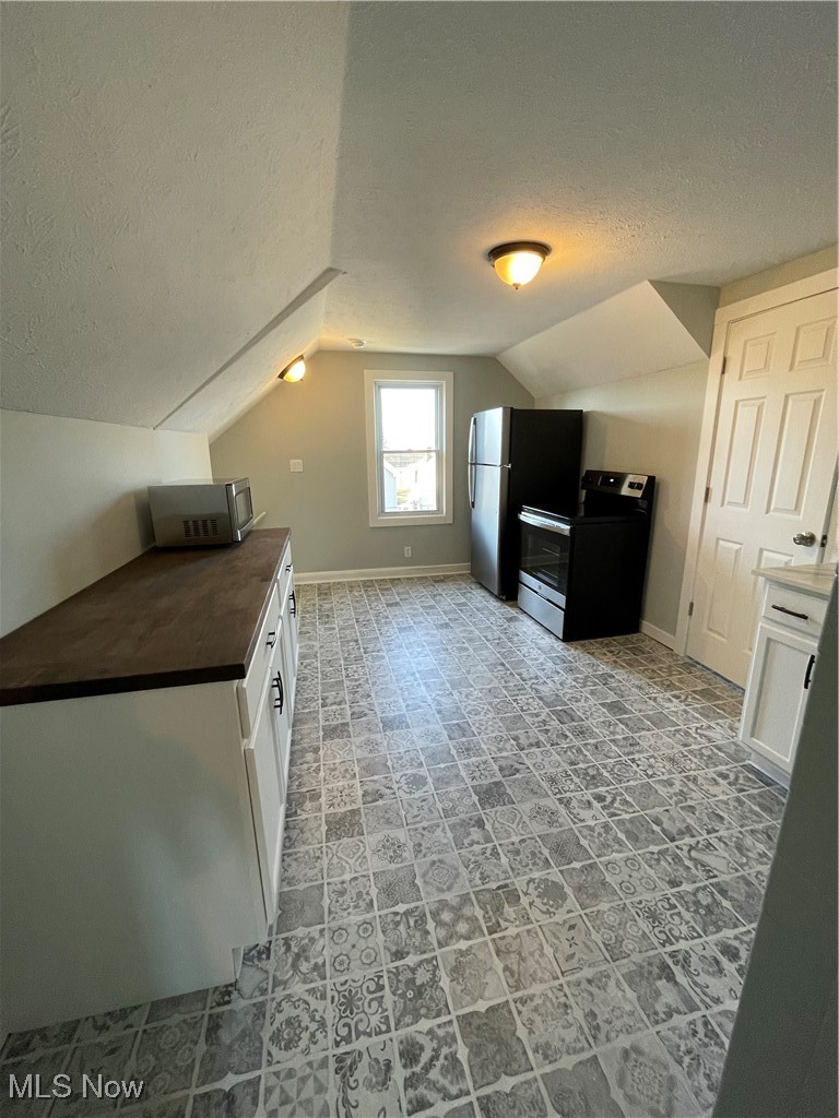 1618 Parkwood Road Lakewood OH 44107