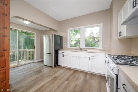 557 Weber Avenue Akron OH 44303