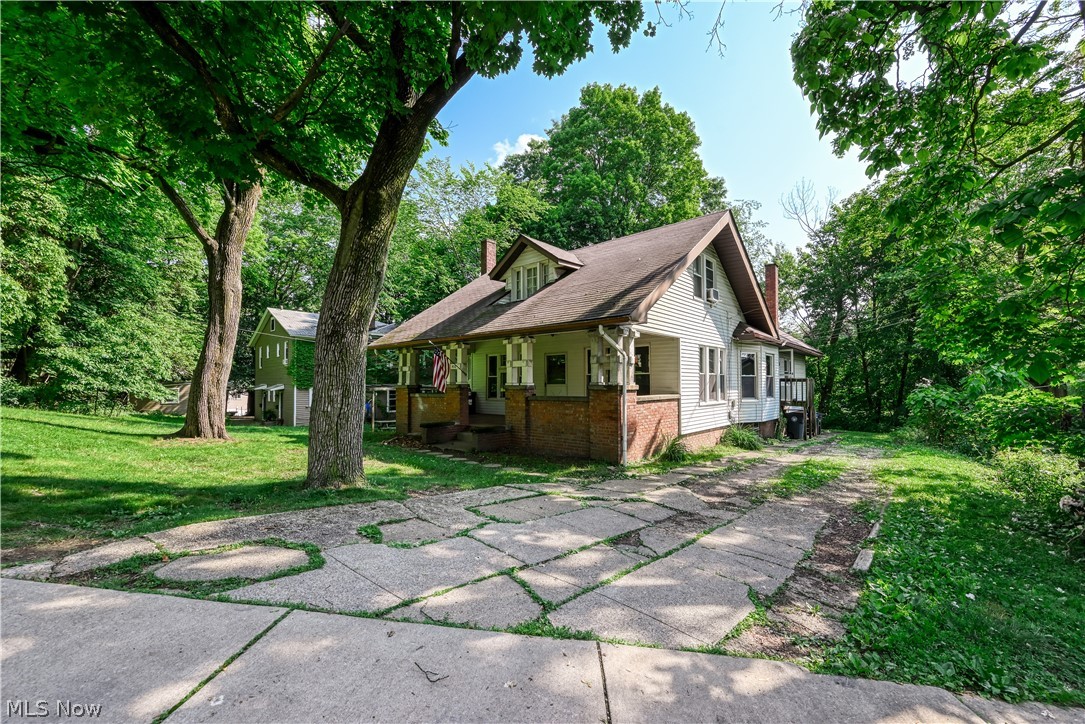 557 Weber Avenue Akron OH 44303