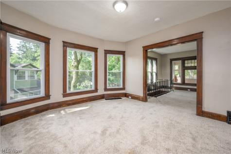 557 Weber Avenue Akron OH 44303