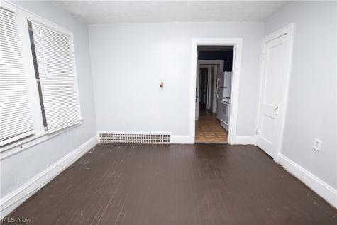 1742 Ford Street Akron OH 44305