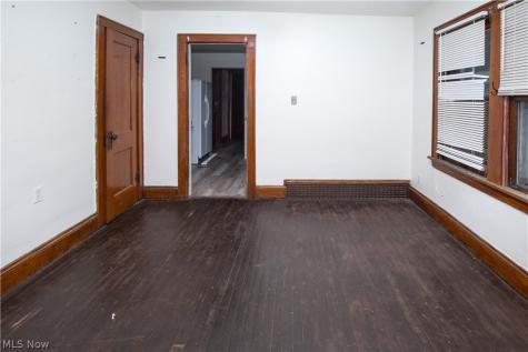 1742 Ford Street Akron OH 44305