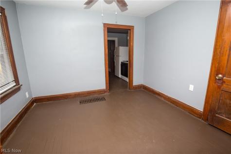 1742 Ford Street Akron OH 44305