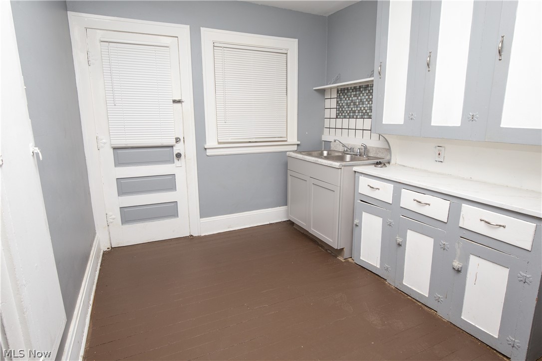 1742 Ford Street Akron OH 44305