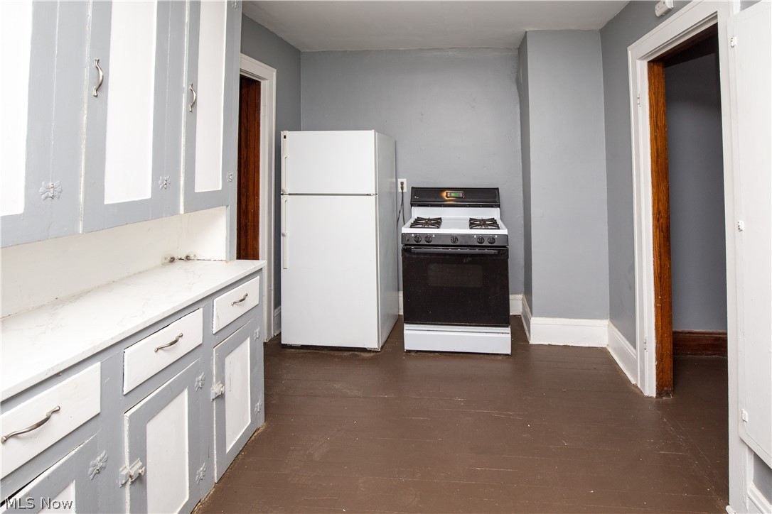 1742 Ford Street Akron OH 44305