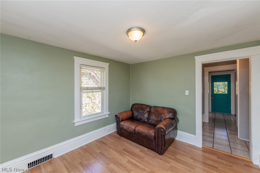 325 Para Avenue Akron OH 44305