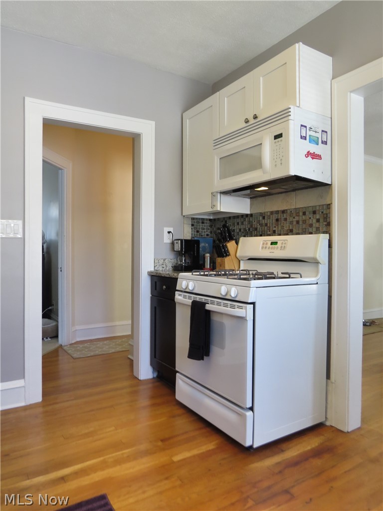 2165 Glenbury Avenue Lakewood OH 44107