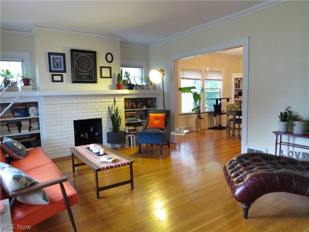 2165 Glenbury Avenue Lakewood OH 44107