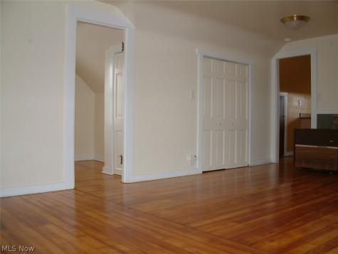 2165 Glenbury Avenue Lakewood OH 44107