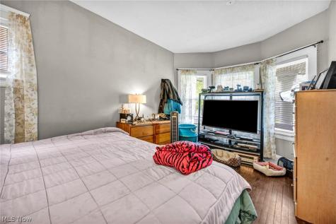 6808 Lansing Avenue Cleveland OH 44105