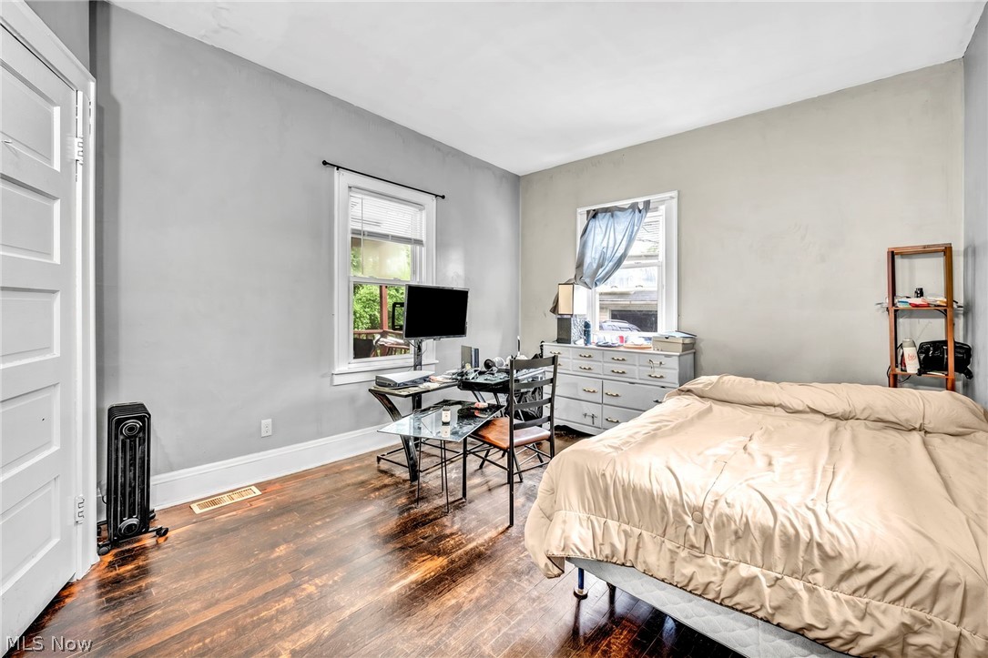 6808 Lansing Avenue Cleveland OH 44105