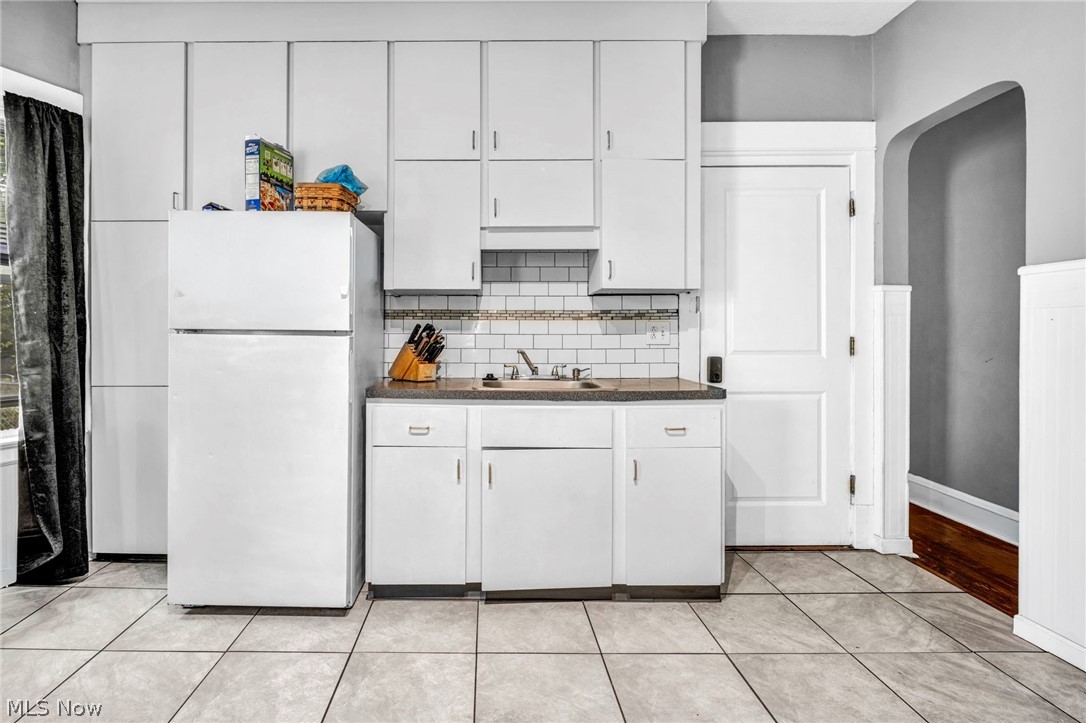 6808 Lansing Avenue Cleveland OH 44105