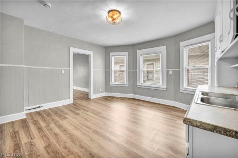 6808 Lansing Avenue Cleveland OH 44105