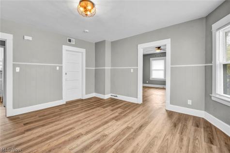6808 Lansing Avenue Cleveland OH 44105
