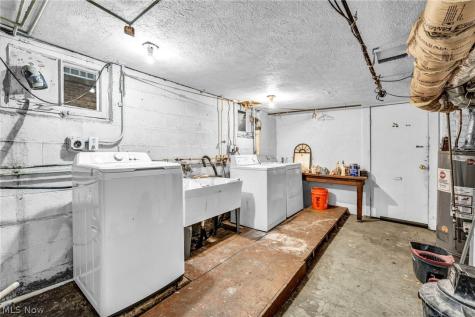 6808 Lansing Avenue Cleveland OH 44105