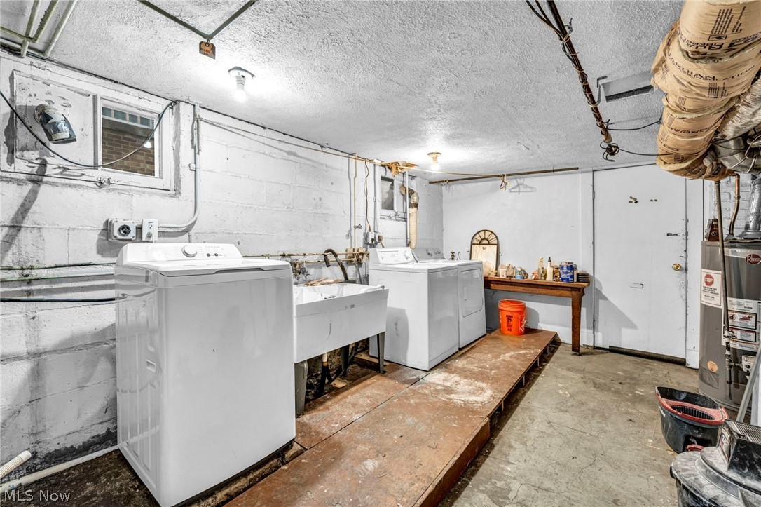 6808 Lansing Avenue Cleveland OH 44105