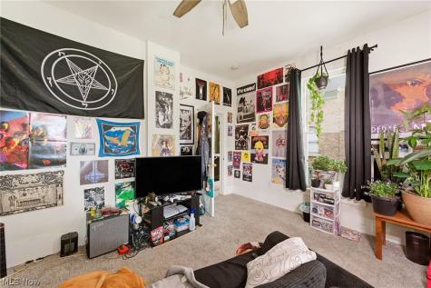 1432 W 110th Street Cleveland OH 44102