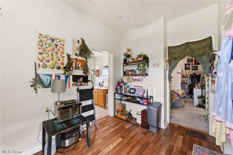 1432 W 110th Street Cleveland OH 44102