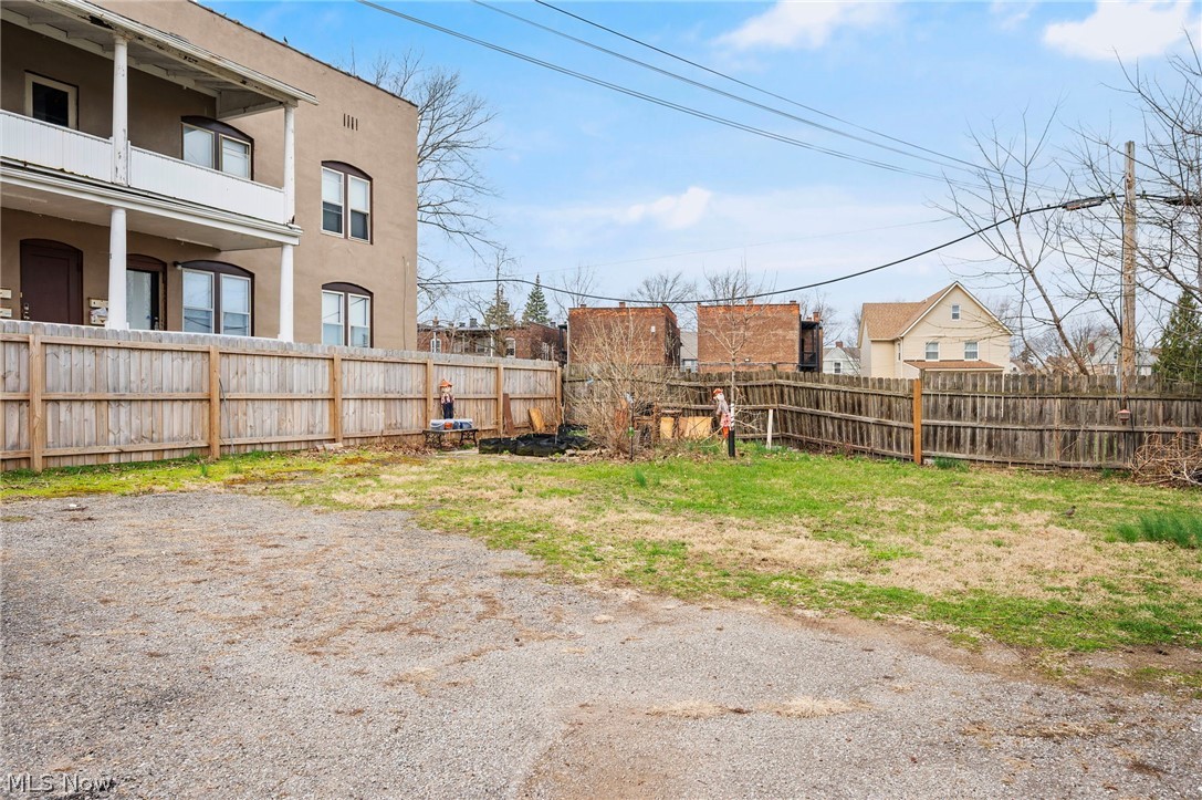1432 W 110th Street Cleveland OH 44102