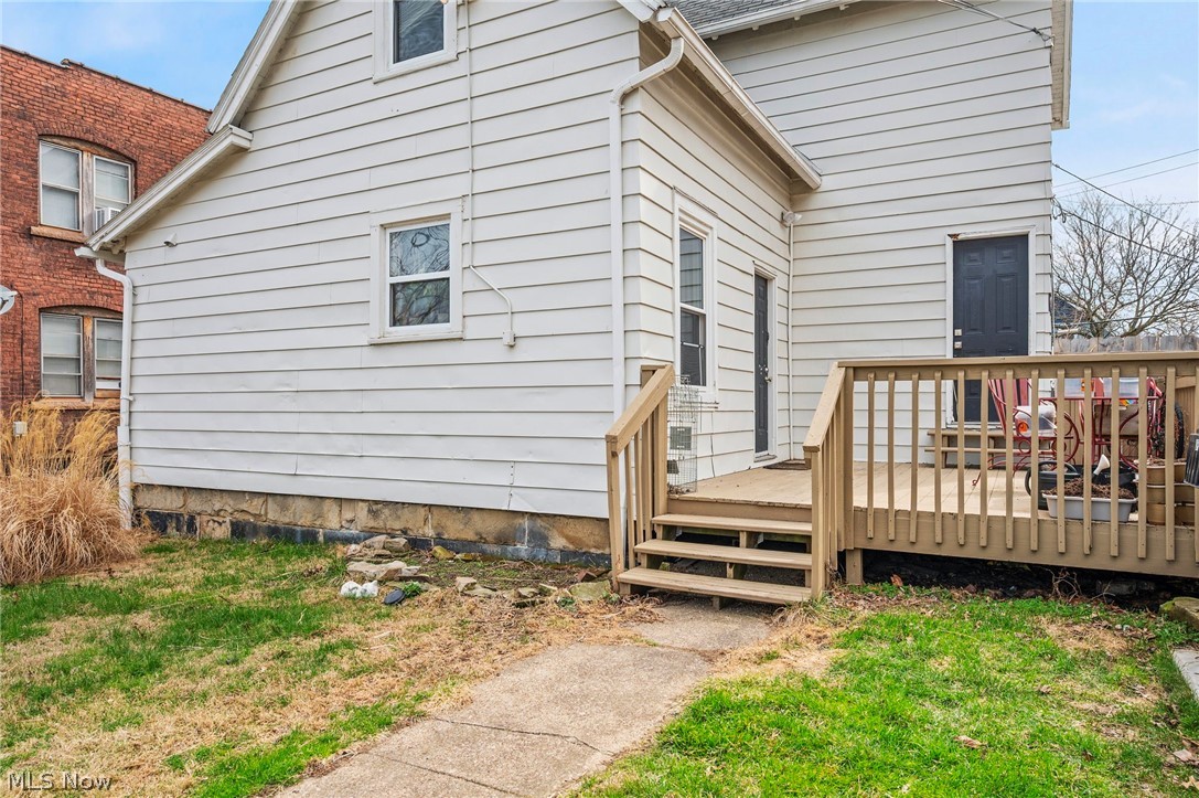 1432 W 110th Street Cleveland OH 44102