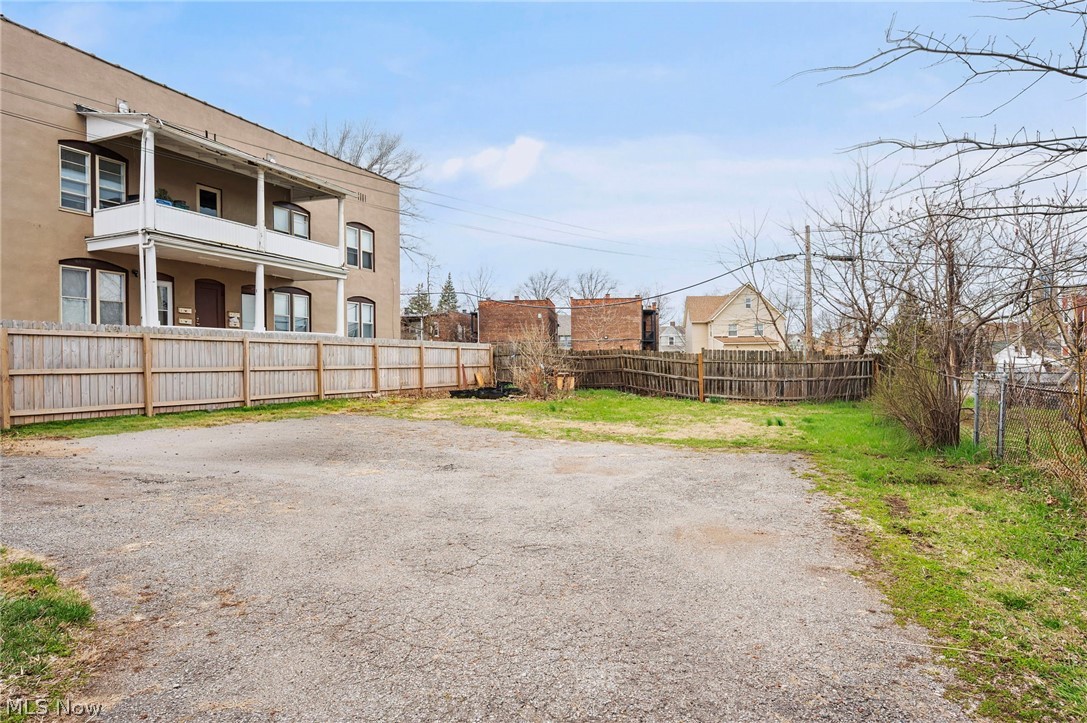 1432 W 110th Street Cleveland OH 44102