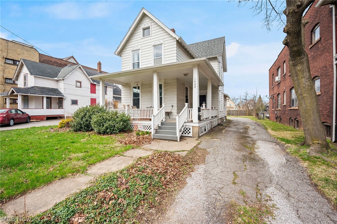 1432 W 110th Street Cleveland OH 44102