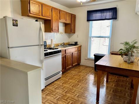 1432 W 110th Street Cleveland OH 44102