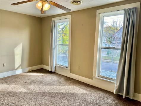 1432 W 110th Street Cleveland OH 44102