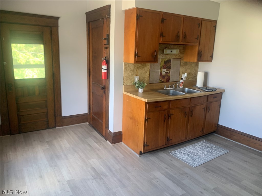 145 Grant Street Conneaut OH 44030
