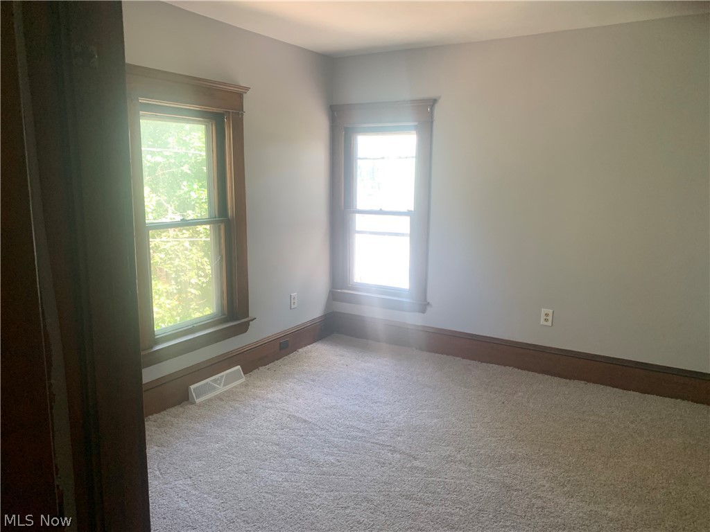 145 Grant Street Conneaut OH 44030