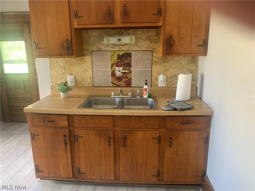 145 Grant Street Conneaut OH 44030