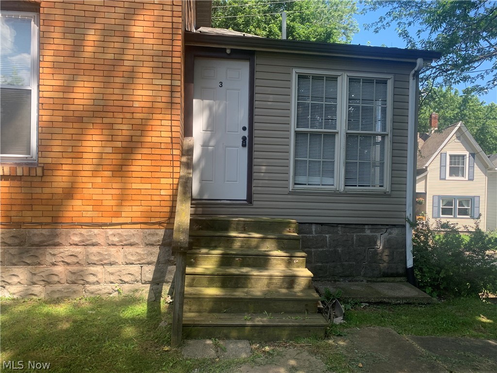 145 Grant Street Conneaut OH 44030