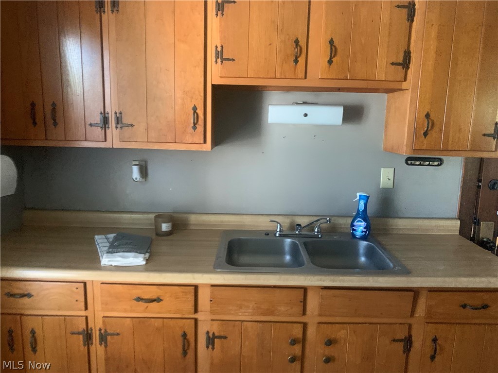 145 Grant Street Conneaut OH 44030