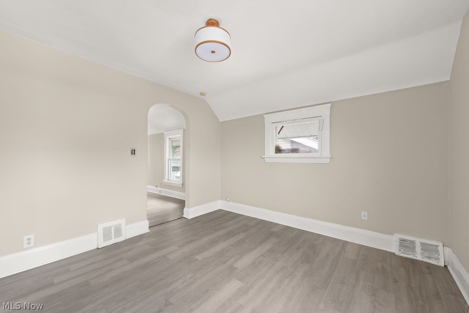 10217 Loretta Avenue Cleveland OH 44111