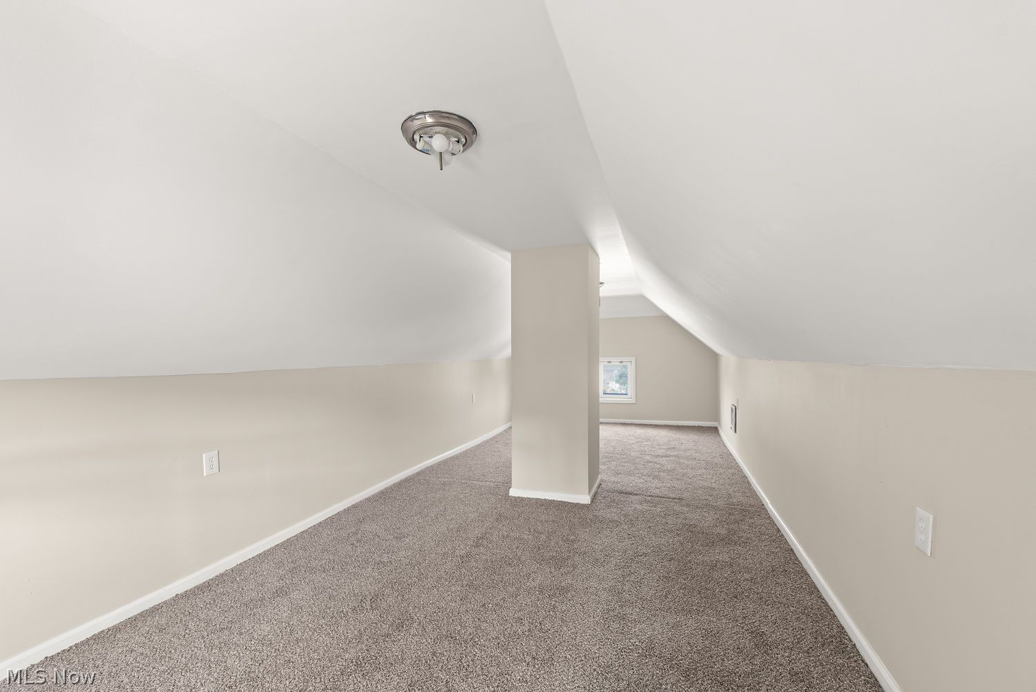 10217 Loretta Avenue Cleveland OH 44111