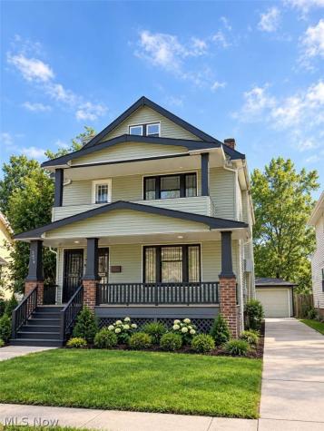 15814 Parkgrove Avenue Cleveland OH 44110