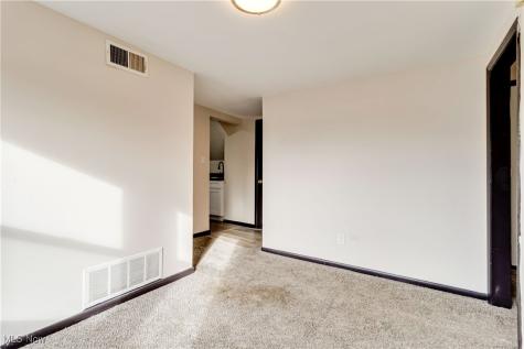 3272 W 88th Street Cleveland OH 44102