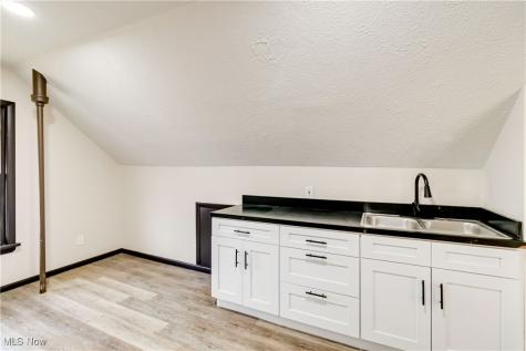 3272 W 88th Street Cleveland OH 44102