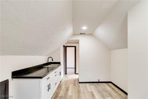 3272 W 88th Street Cleveland OH 44102