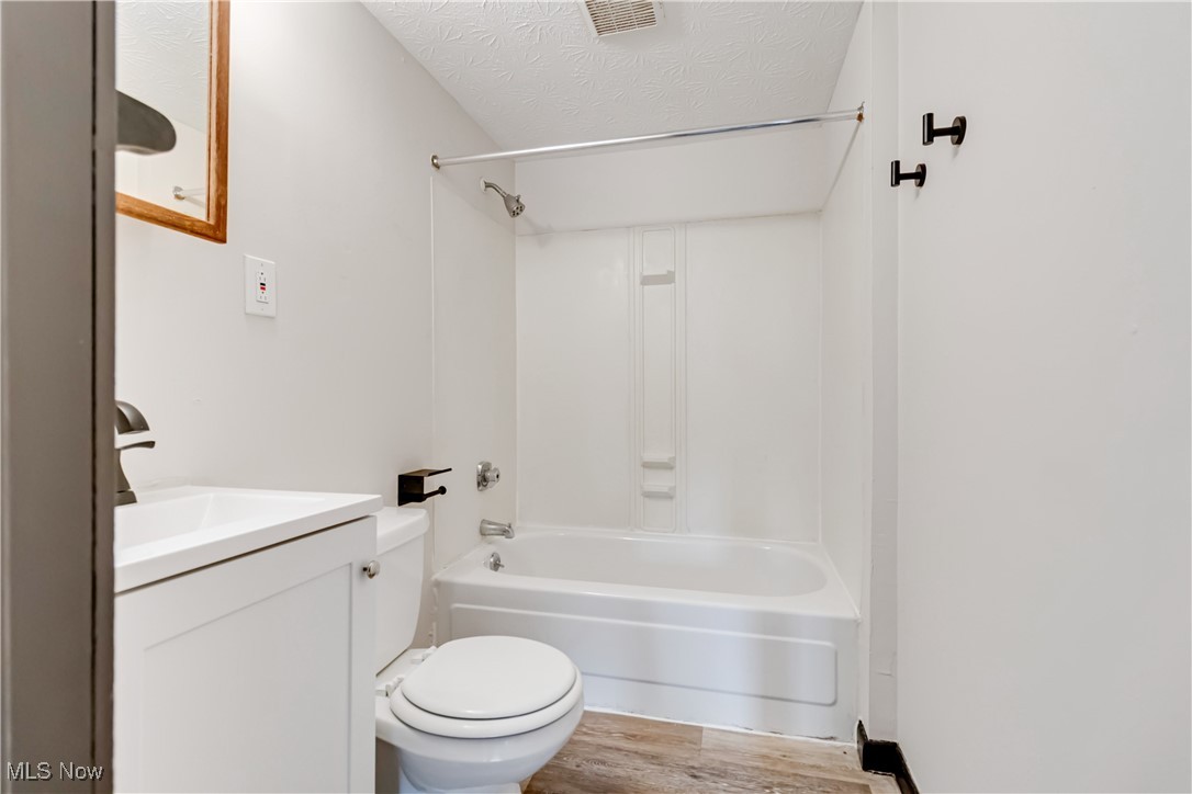 3272 W 88th Street Cleveland OH 44102