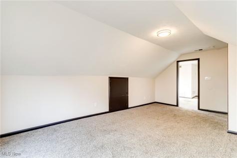 3272 W 88th Street Cleveland OH 44102